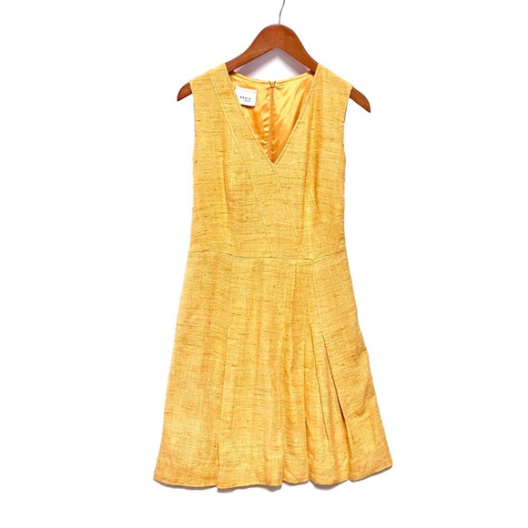 Akris Punto Silk Tweed A-Line Mustard VNeck Dress Size US 10 Pleated Skirt